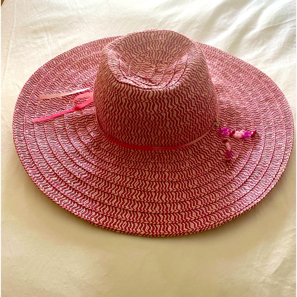 Disneyland Parks floppy summer hat